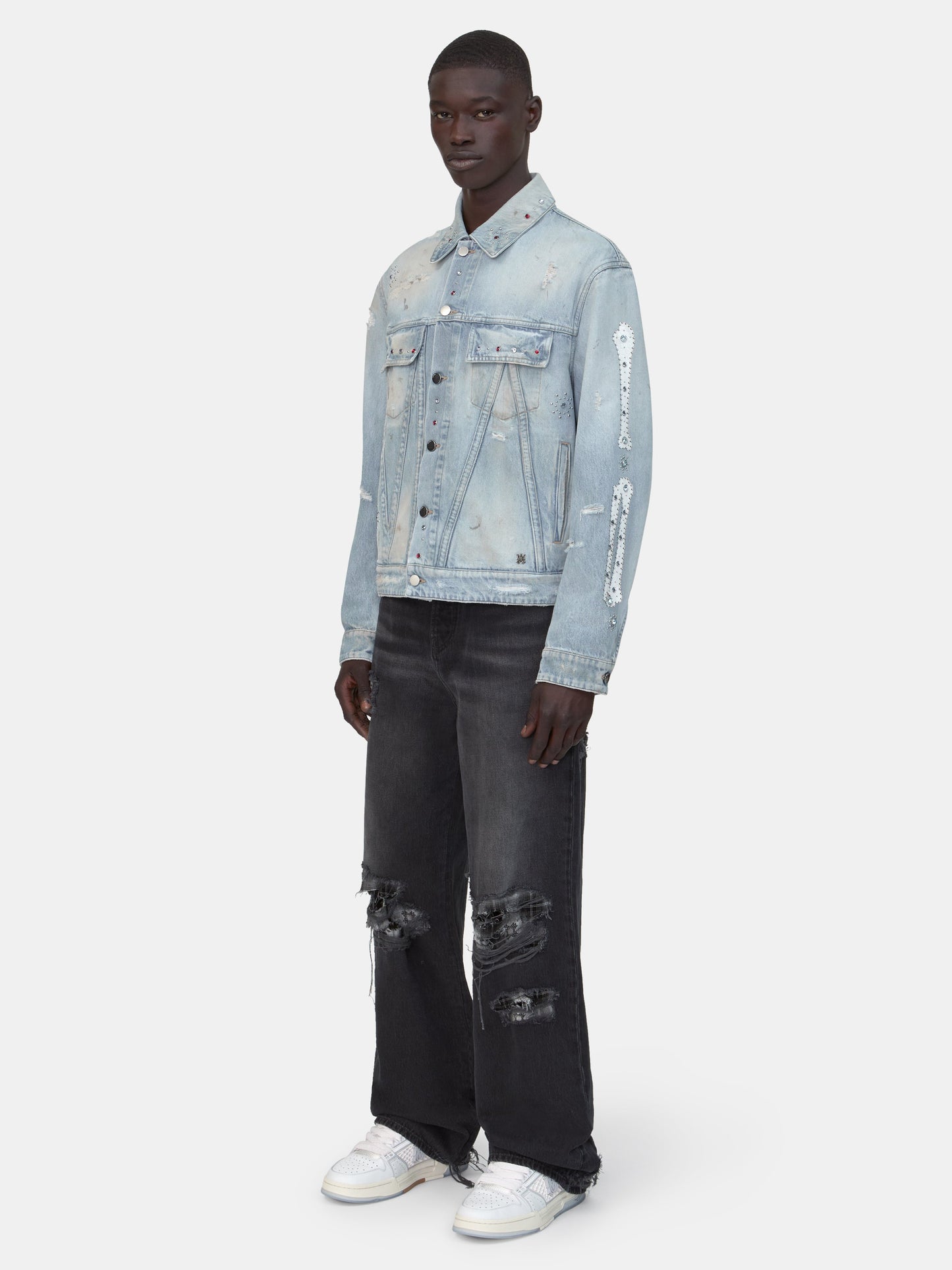 BONES STUDDED TRUCKER JACKET - Perfect Antique Indigo