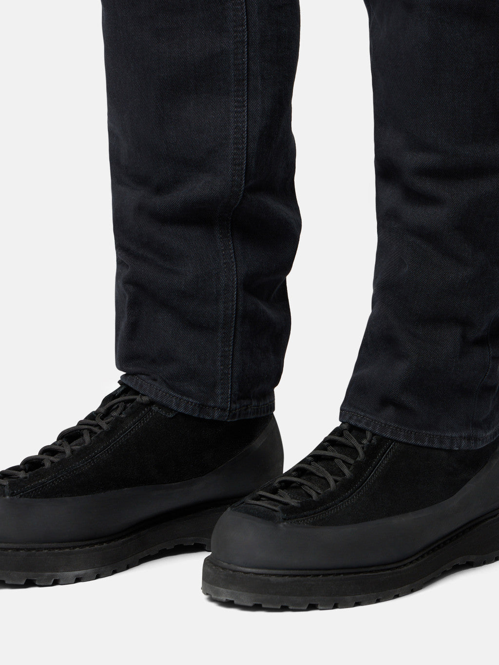 J100007 STRETCH BLACK DENIM-RINSED